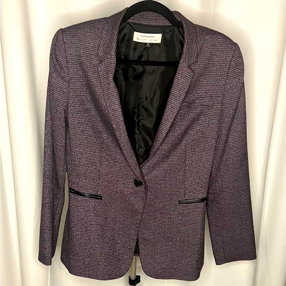 Tahari blazer - Picture 1 of 1
